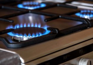 Ενεργειακή κρίση: Προειδοποίηση για «σκληρό χειμώνα» με δελτίο σε ρεύμα και καύσιμα