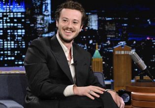 Τζόζεφ Κουίν: Υπό κράτηση στο αεροδρόμιο ο ηθοποιός του Stranger Things