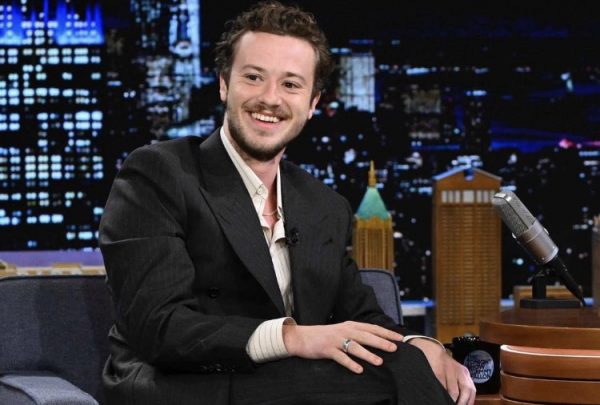 Τζόζεφ Κουίν: Υπό κράτηση στο αεροδρόμιο ο ηθοποιός του Stranger Things