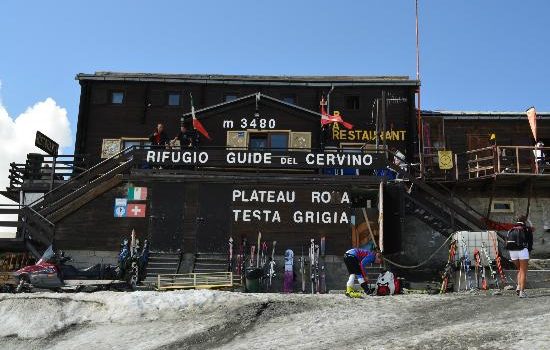 Cambiamento climatico: lo scioglimento dei ghiacciai sposta… il confine tra Svizzera e Italia