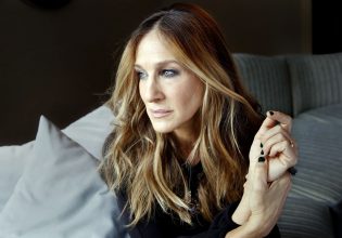 Σάρα Τζέσικα Πάρκερ: Στην Ελλάδα για οικογενειακές διακοπές η ηθοποιός – Ποιο νησί επέλεξε