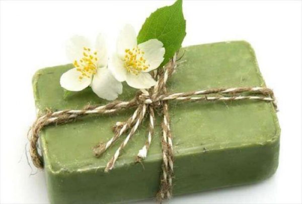 Τα μυστικά του πράσινου σαπουνιού και συνταγή για να φτιάξετε μόνοι σας