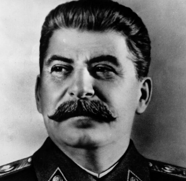 Σταλινισμός: Το αίμα και η δύναμη μεθούν