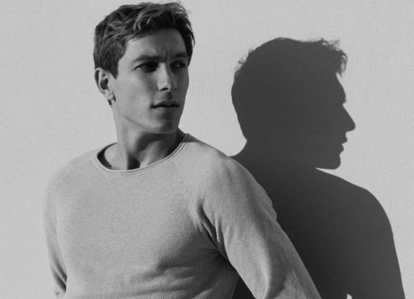 Έντουαρντ Στεργίου: «Στις αρχές πέρασα δύσκολα, ήταν ένα μεγάλο σοκ για μένα»