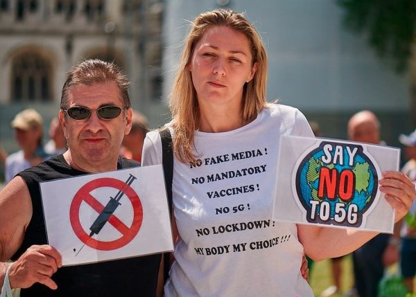 Θεωρίες συνωμοσίας: Γιατί οι άνθρωποι τις πιστεύουν;