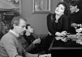 Η Τάνια Τσανακλίδου τιμά το έργο του Γιάννη Σπανού στο Ηρώδειο