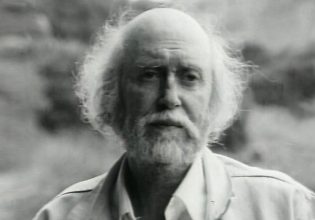 Γιάννης Τσαρούχης: «Ελλάδα, τέλειο σκηνικό, άθλια παράσταση»