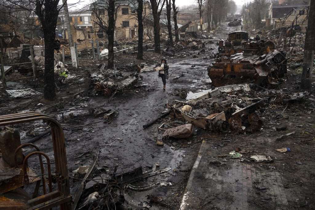 Ουκρανία: Σφυροκοπούν το Κραματόρσκ οι Ρώσοι – Εκπαίδευση Ουκρανών από Βρετανούς στρατιωτικούς
