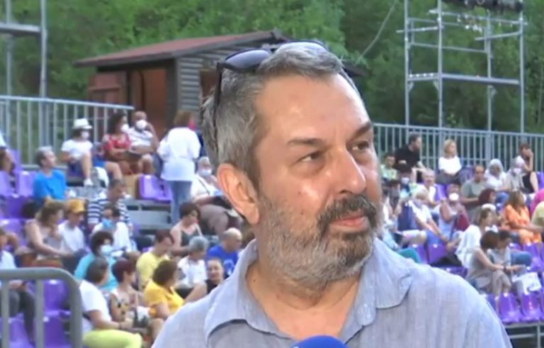 Χρήστος Χατζηπαναγιώτης: Η ενόχληση του σε ερώτηση για τον Πέτρο Φιλιππίδη