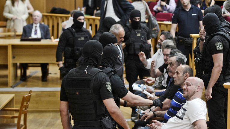 Χρυσή Αυγή: Σήμερα κρίνεται το αίτημα αναβολής της δίκης