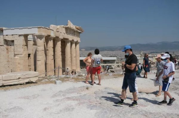 Κοροναϊός: 45.479 νέα κρούσματα στην Αττική, 15.362 στη Θεσσαλονίκη