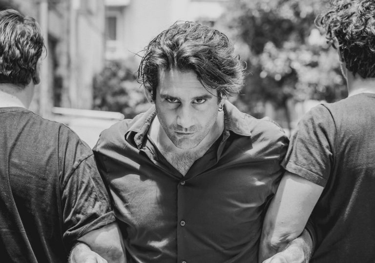 O Γιάννης Κακλέας σκηνοθετεί τον Οδυσσέα Παπασπηλιόπουλο στον «Μισάνθρωπο» του Μολιέρου