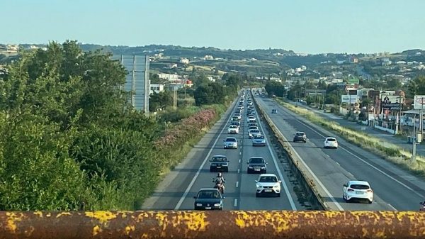 Θεσσαλονίκη: Με χαμηλές ταχύτητες η έξοδος των εκδρομέων για Χαλκιδική