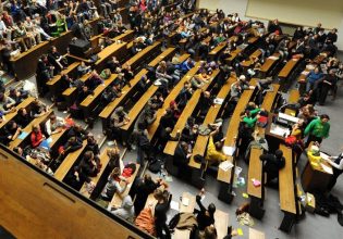 Νομοσχέδιο για ΑΕΙ: Στην Βουλή με σειρά αλλαγών – Παραμένουν οι διατάξεις για το νέο μοντέλο διοίκησης