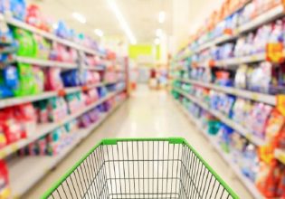 Ακρίβεια: 25% «καπέλο» μέσα σε έναν μήνα σε βασικά προϊόντα του σουπερμάρκετ