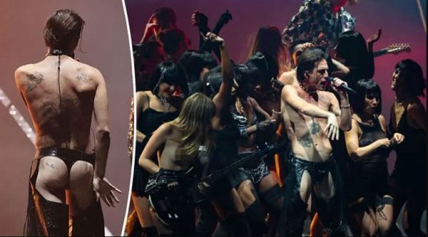 MTV VMAs: «Έκοψαν» τον Νταμιάνο Νταβίντ των Maneskin επειδή έδειξε τα οπίσθια του
