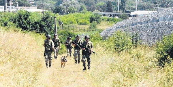 Σε 20 συλλήψεις αντικαθεστωτικών προχώρησε η Τουρκία στα σύνορα με την Ελλάδα