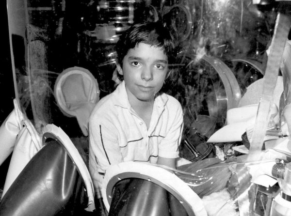 Ντέιβιντ Βέτερ: Το αγόρι που έζησε όλη τη ζωή του μέσα σε φούσκα, λόγω σπάνιας ασθένειας