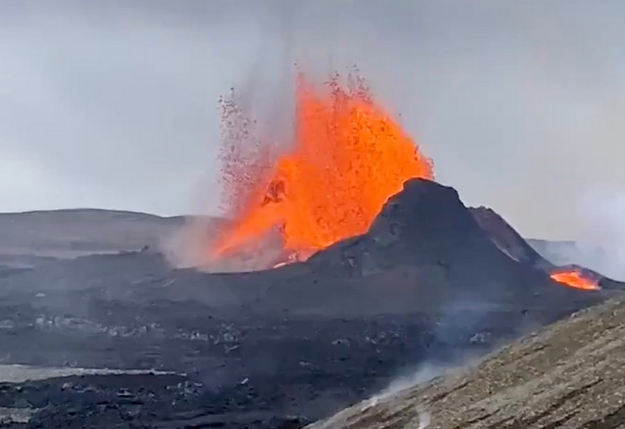Έκρηξη ηφαιστείου κοντά στο Ρέικιαβικ | in.gr