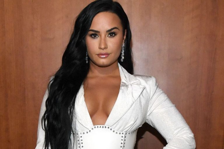 Ντέμι Λοβάτο: « Ξεκίνησα τα οπιούχα από την ηλικία των 12»