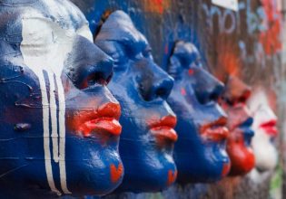 Ρατσιστικά σκουπίδια, λευκοί Ελληνες άνδρες, «Άγια ελληνική Οικογένεια» και γυναικοκτονίες