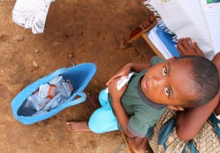 Επισιτιστική κρίση: Πάνω από 60 χώρες δυσκολεύονται να ανταποκριθούν στα κόστη των τροφίμων