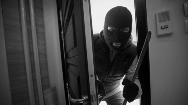 Ρόδος: Τους λεηλάτησαν το σπίτι την ώρα που κοιμόντουσαν