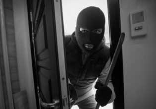 Ρόδος: Τους λεηλάτησαν το σπίτι την ώρα που κοιμόντουσαν