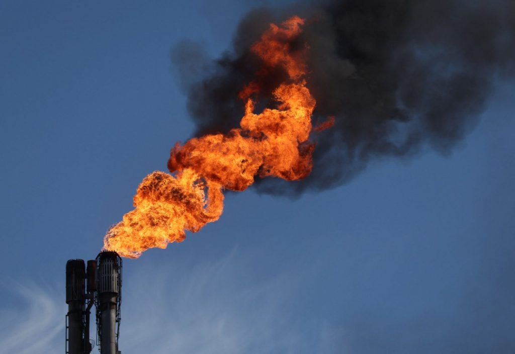 Ενεργειακή κρίση: Η Ρωσία καίει φυσικό αέριο, ενώ οι λογαριασμοί ρεύματος στην Ευρώπη παίρνουν την ανηφόρα