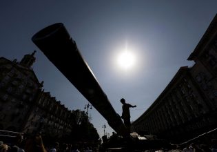 New York Times: Πώς μεταμόρφωσαν έξι μήνες πολέμου την Ουκρανία, τη Ρωσία και την Ευρώπη