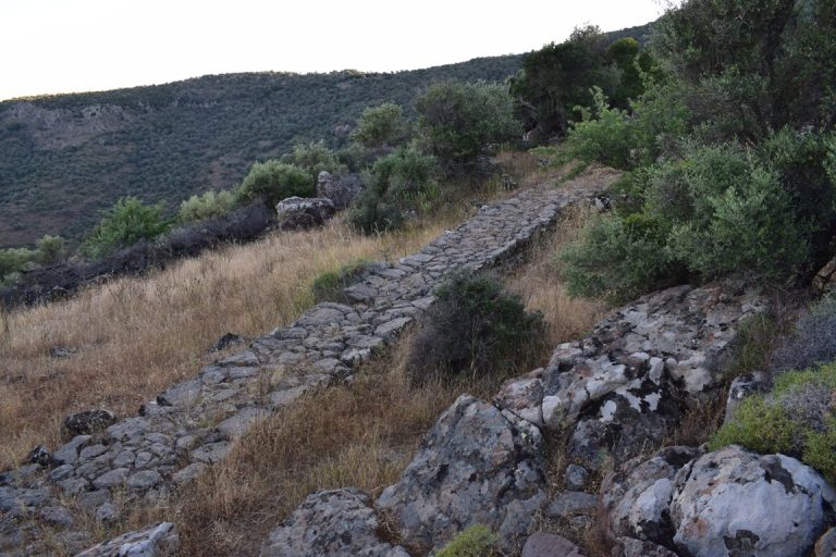 Λέσβος: Προσθέτει 100 χιλιόμετρα πεζοπορικών διαδρομών