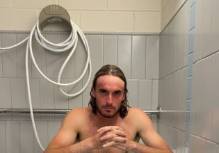 Στέφανος Τσιτσιπάς: Μπήκε σε μπανιέρα με πάγο μετά την ήττα στον τελικό στο Σινσινάτι