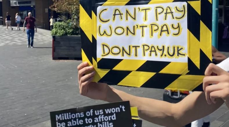 Μεγάλη Βρετανία: Κίνημα «Δεν πληρώνω» μετά τις υπέρογκες αυξήσεις στους λογαριασμούς