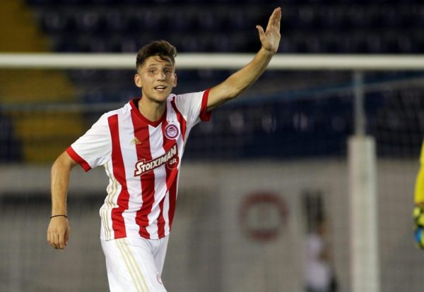 Ολυμπιακός: Από το γήπεδο στο αεροδρόμιο ο Ρέτσος