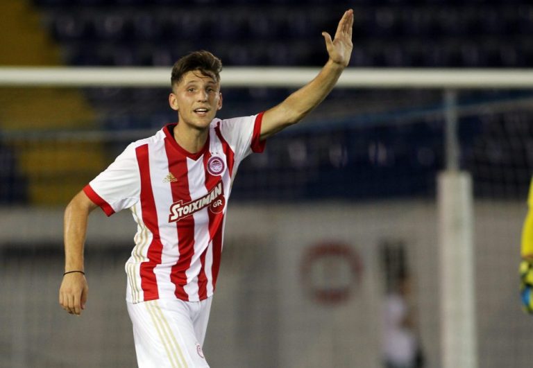 Ολυμπιακός: Από το γήπεδο στο αεροδρόμιο ο Ρέτσος