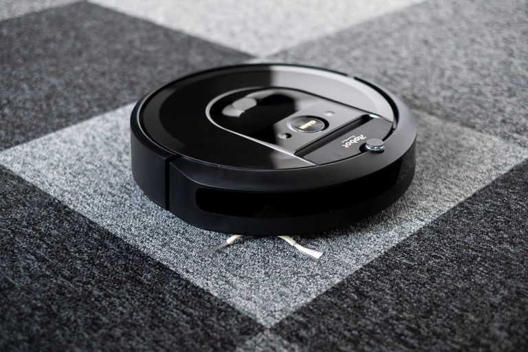 H Amazon αγοράζει την iRobot, μεγάλο όνομα στις ρομποτικές σκούπες