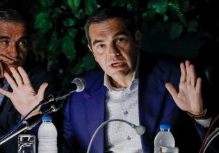 Τσίπρας: Κυβερνούν με ψέματα, ελεγχόμενη ενημέρωση και παράνομες παρακολουθήσεις