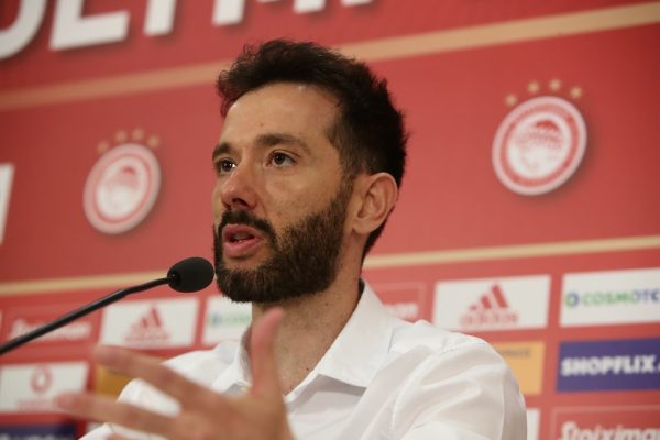 Κορμπεράν: «Θέλω να βλέπω επίθεση και ευκαιρίες για 90 λεπτά» (vid)