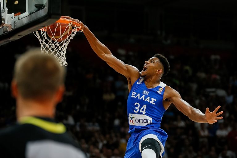 Μυθικό επίτευγμα του Γιάννη – Πρώτος παίκτης με 40αρα έπειτα από 31 χρόνια