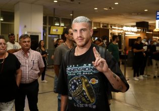 Ολοκληρώνει το «μπαμ» ο Θρύλος: Στην Αθήνα ο Μπιέλ – «Έπαιξε σημαντικό ρόλο το όνομα του Ολυμπιακού»