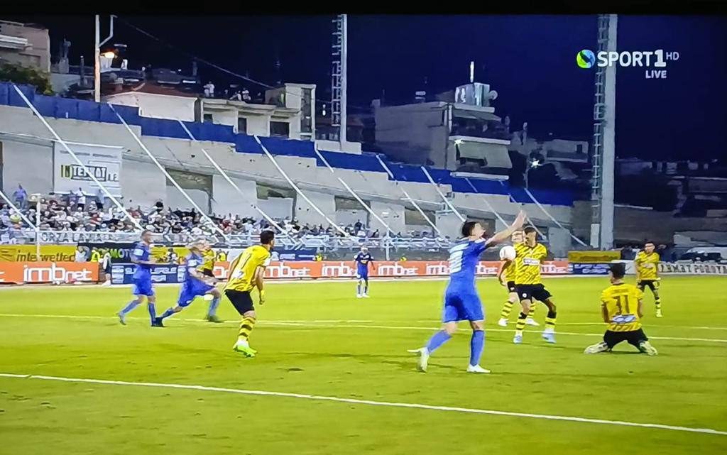 Αρχισαν τα όργανα: Το πρώτο πέναλτι κατά της ΑΕΚ, που δεν δόθηκε από το VAR