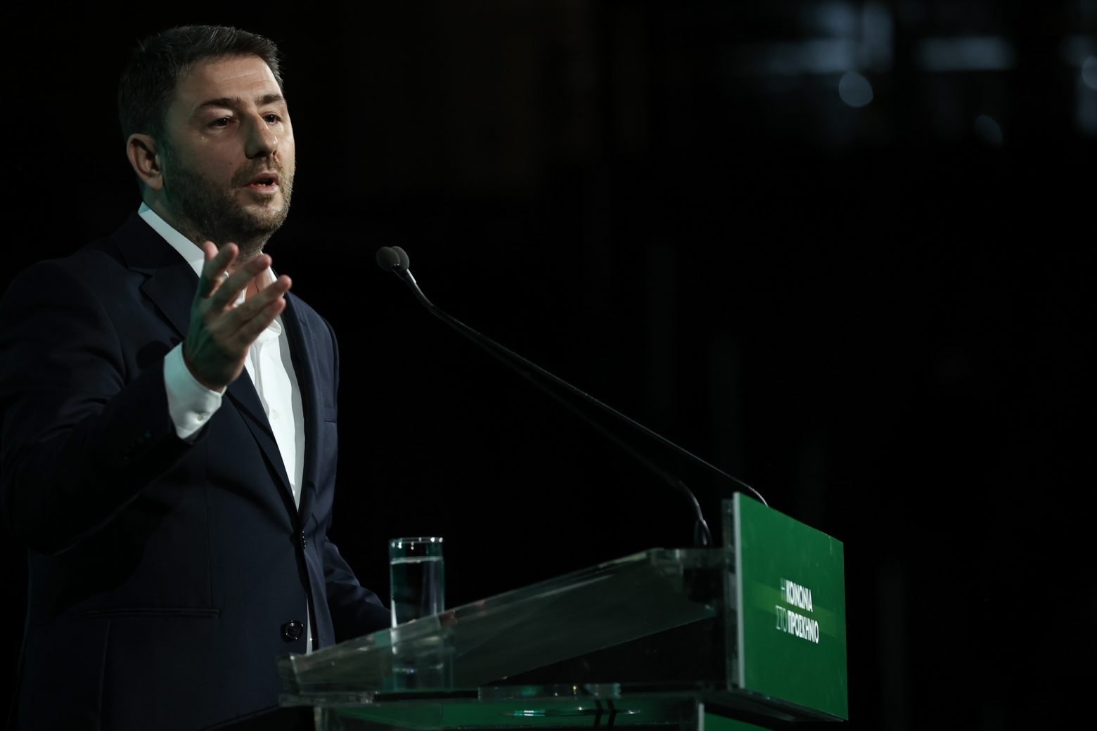 Η υπόθεση των παρακολουθήσεων γεννά ρήγματα στο πολιτικό σκηνικό