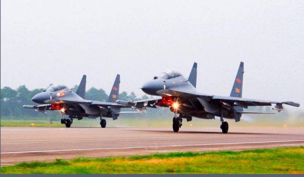 Η Πελόζι στην Ταϊβάν, η Κίνα σηκώνει μαχητικά και ξεκινά στρατιωτικές ασκήσεις