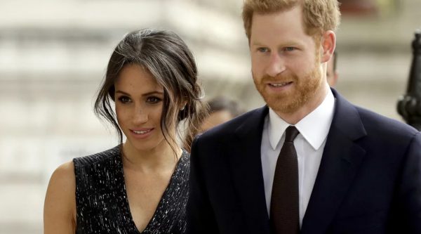 Η επιδεικτική αδιαφορία της βασίλισσας Ελισσάβετ στα γενέθλια της Μέγκαν Μάρκλ