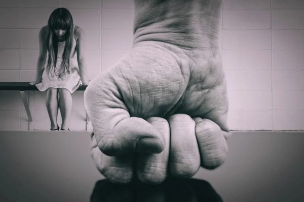 Σοκ με νέα καταγγελία ενδοοικογενειακής βίας: «Θα σε σκοτώσω και θα φύγω από τη χώρα»