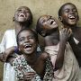 Η επιδημία του γέλιου στην Τανζανία που οδήγησε στο κλείσιμο 14 σχολείων