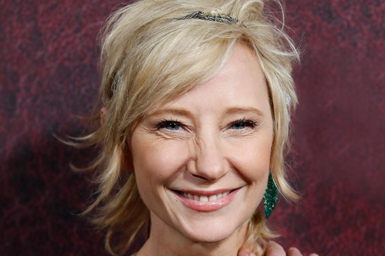 Αν Χεκ: Νεκρή η ηθοποιός, την αποσυνέδεσαν από το μηχάνημα υποστήριξης