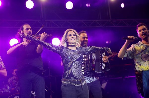 Άννα Βίσση: Γεμάτη αστέρες η μεγάλη συναυλία της στη Μύκονο – Δείτε τις φωτογραφίες