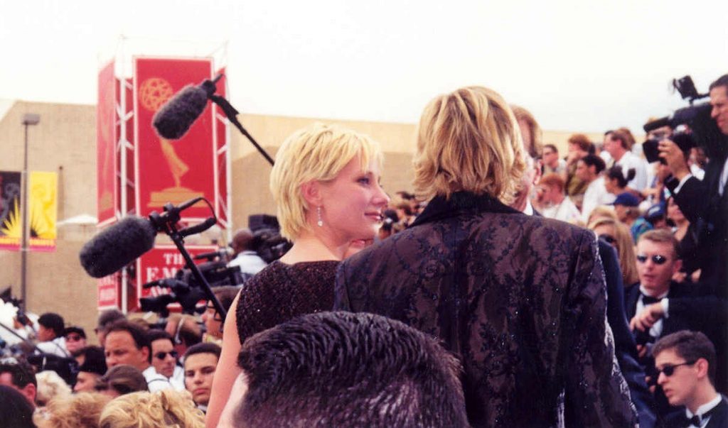 Ψυχικά προβλήματα, χρήση ουσιών, σεξουαλική κακοποίηση από τον πατέρα της: Η σύντομη, ανεξιχνίαστη ζωή της Αν Χεκ