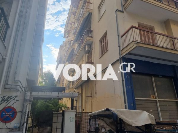 Θεσσαλονίκη: Σε αυτοκτονία αποδίδεται ο θάνατος του 28χρονου που βρέθηκε απαγχονισμένος σε φλεγόμενο διαμέρισμα